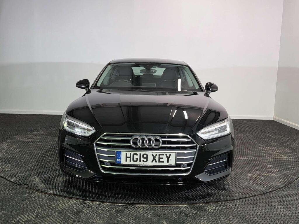 
								2019 Audi A5 Sportback 40 TDI Sport full									