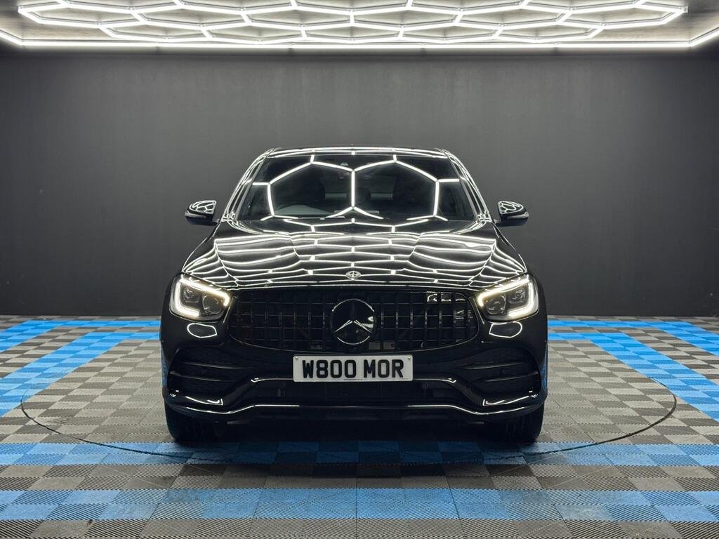 
								2019 Mercedes-Benz GLC300d AMG Line Premium Coupe full									