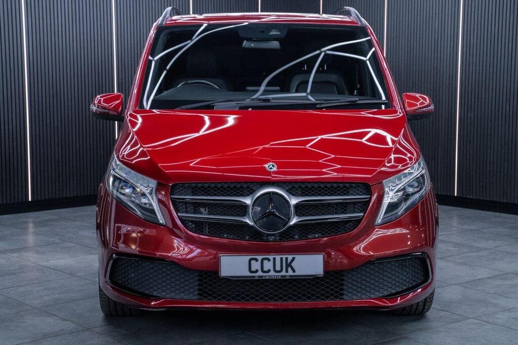 
								2019 Mercedes-Benz V-Class V300d Sport full									