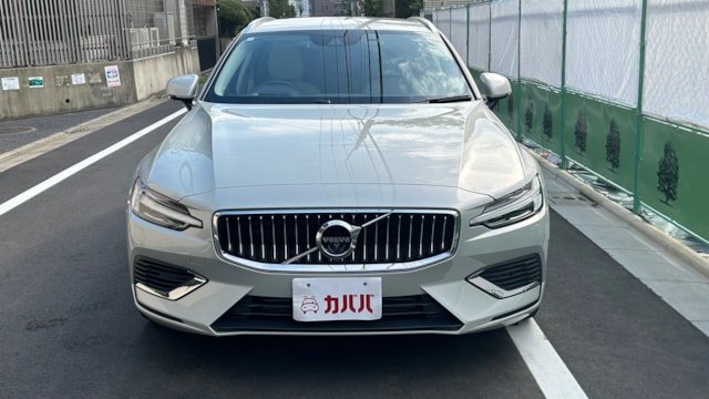
								2020 Volvo V60 T6 Plug-in Hybrid AWD full									