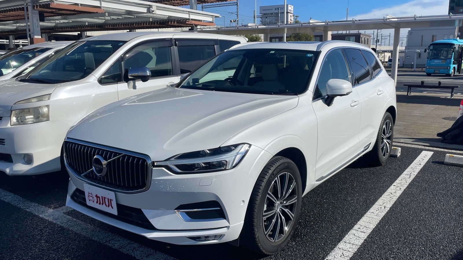 
								2020 Volvo XC60 D4 AWD Inscription full									