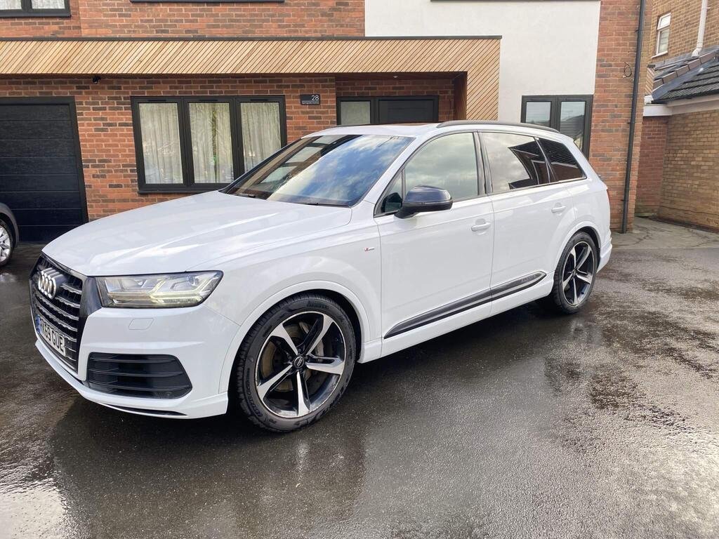 
								2019 Audi Q7 50TDI Black Edition full									