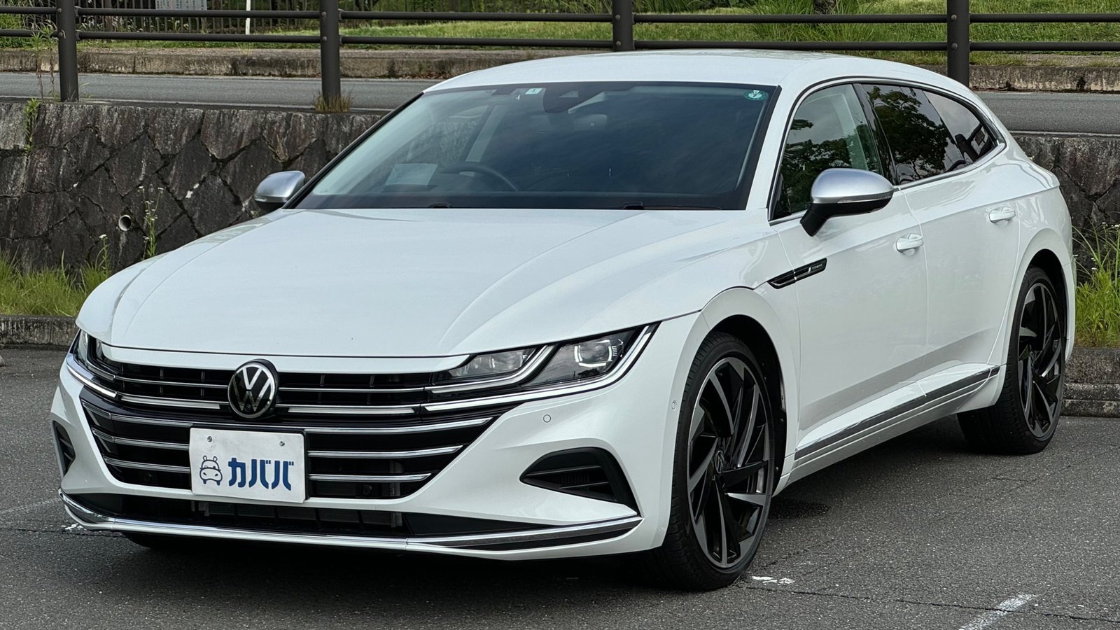 
								2022 Volkswagen Arteon Shooting Brake TSI 4Motion Elegance full									
