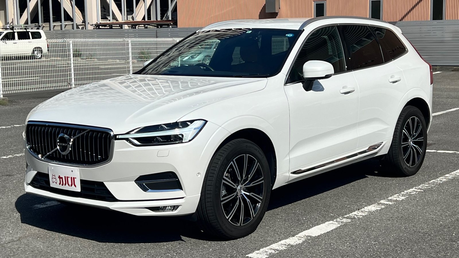 
								2020 Volvo XC60 D4 AWD Inscription full									