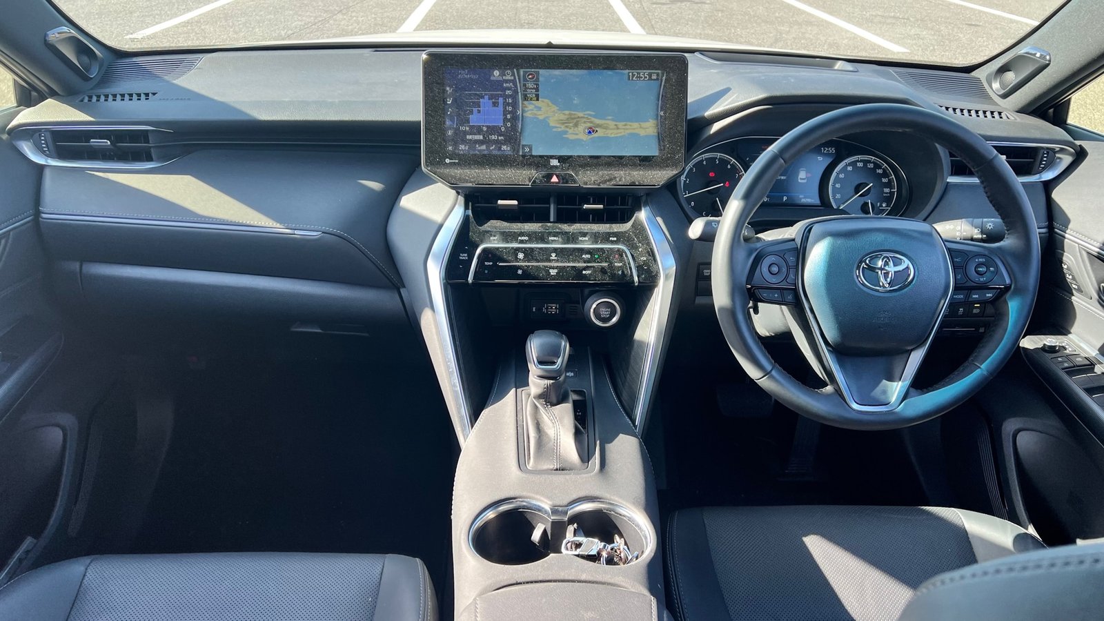 
								2020 Toyota Harrier Z Leather Pkg full									