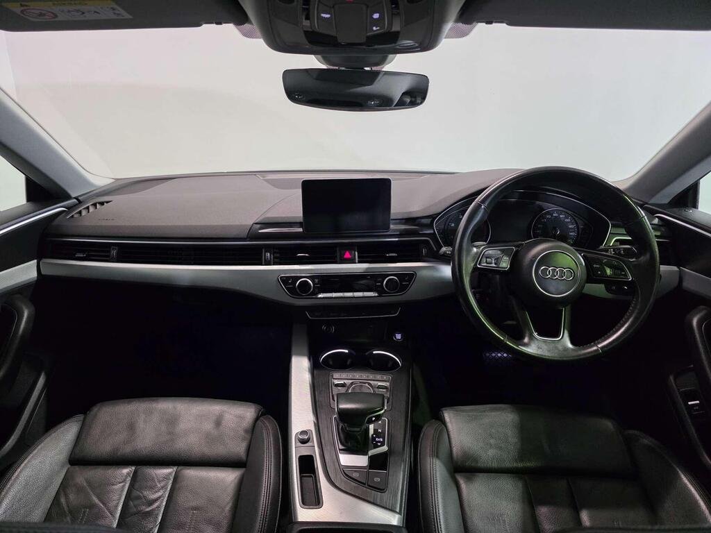 
								2019 Audi A5 Sportback 40 TDI Sport full									