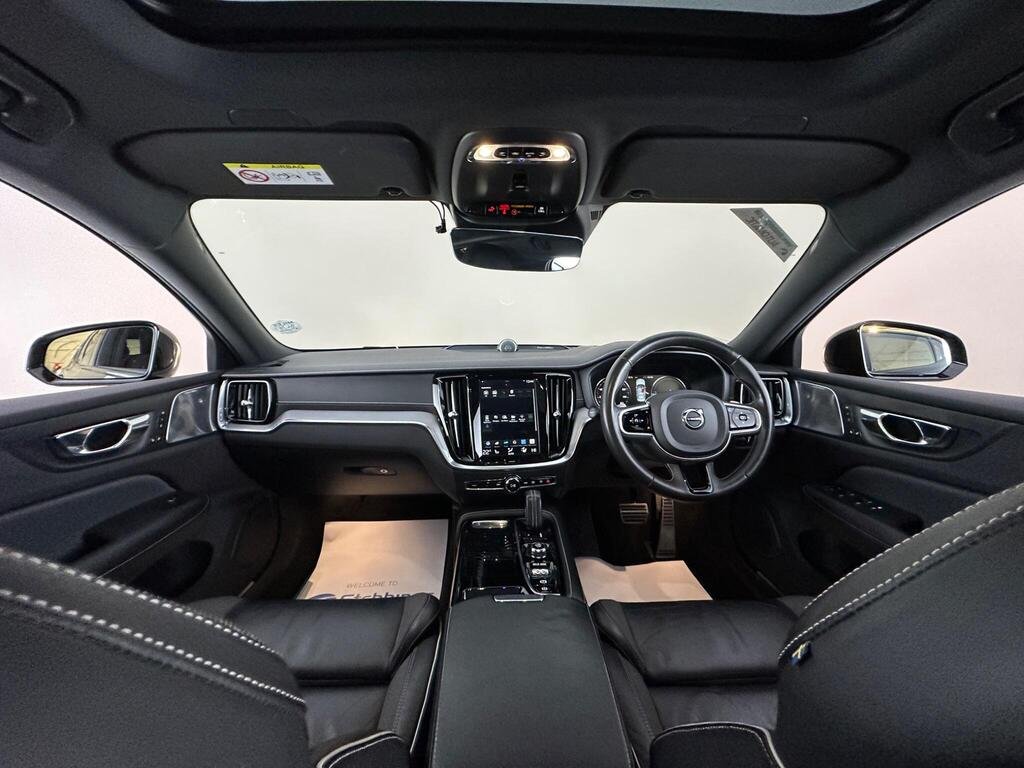 
								2020 Volvo S60 T8 Polestar Engineered full									