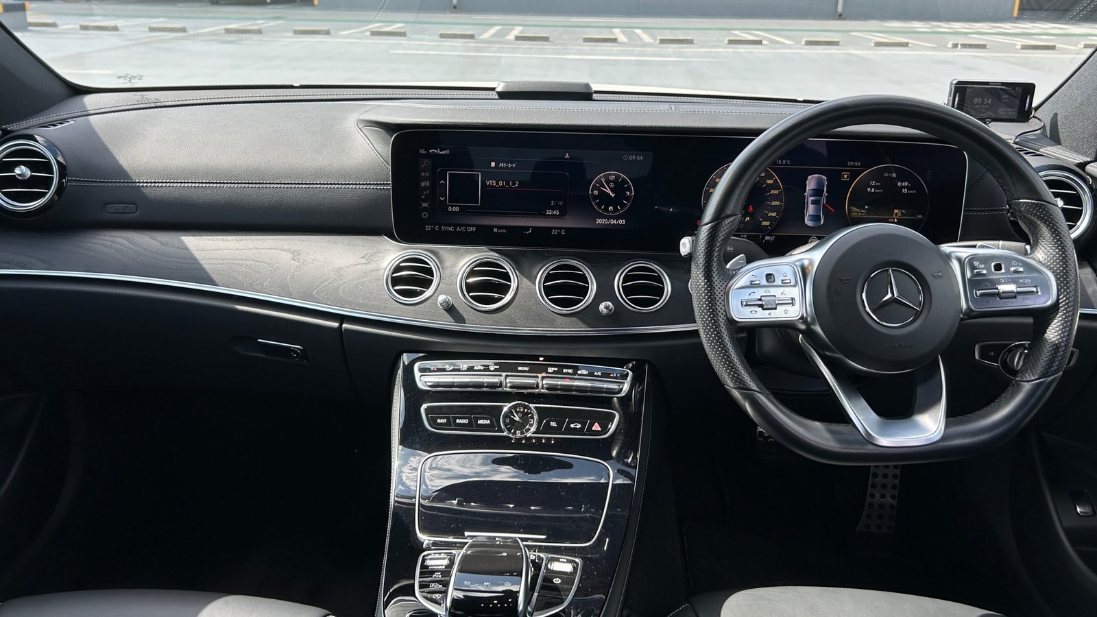 
								2019 Mercedes-Benz E220d Avant-garde AMG Line full									