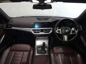 2020 BMW 3 Series 330e M Sport