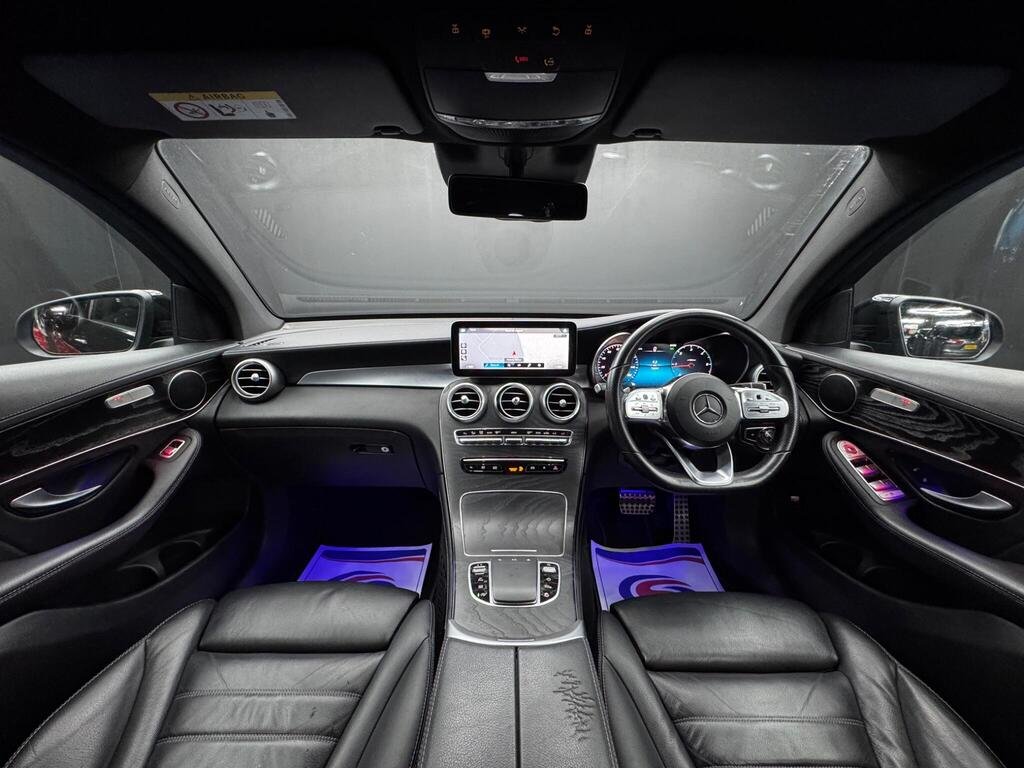 
								2019 Mercedes-Benz GLC300d AMG Line Premium Coupe full									