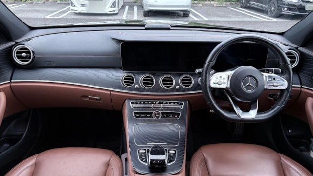 
								2020 Mercedes-Benz E350de Avant-garde Sport full									