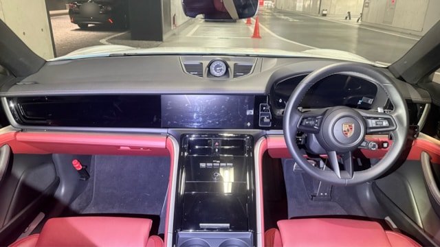 
								2022 Porsche Panamera Base Grade full									