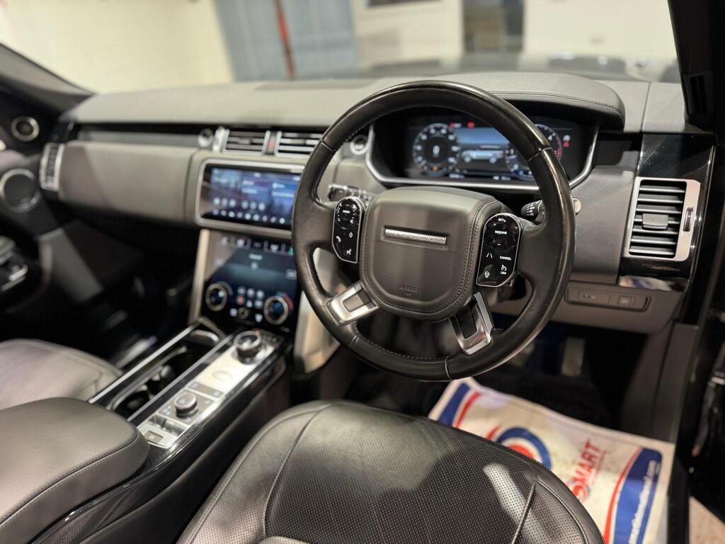 
								2019 Range Rover Vogue SDV6 full									