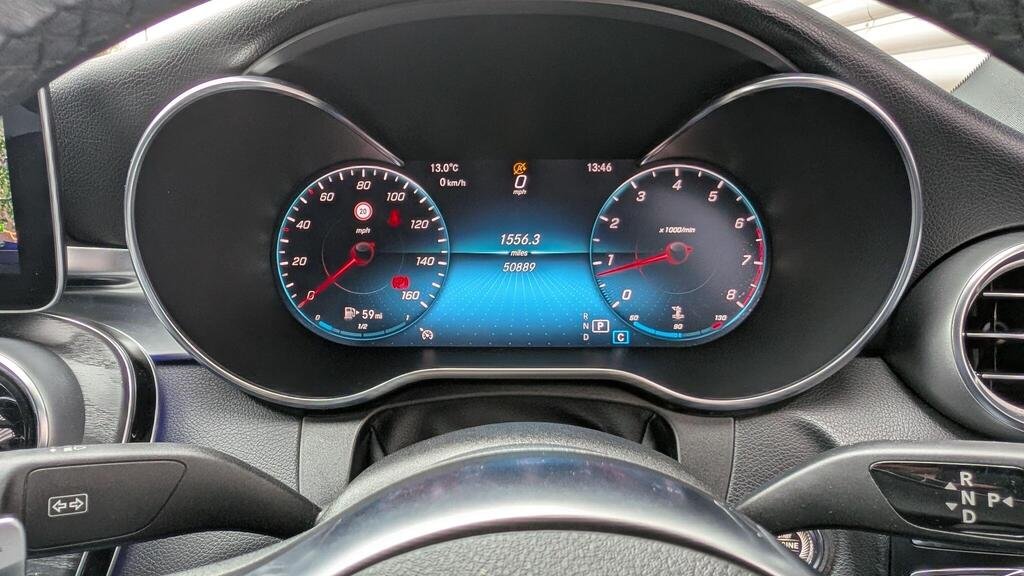 
								2019 Mercedes-Benz C300 AMG Line Premium full									