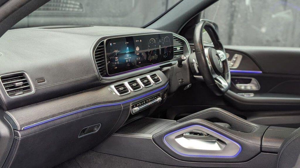 
								2020 Mercedes-Benz GLE350d AMG Line Premium 4Matic full									