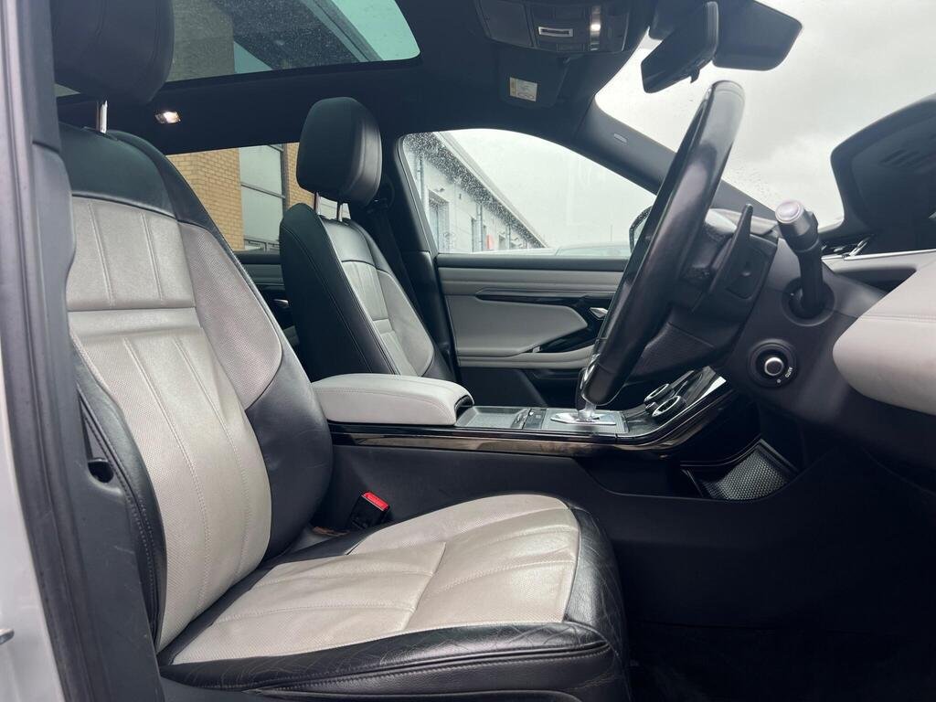 
								2019 Range Rover Evoque D180 First Edition full									