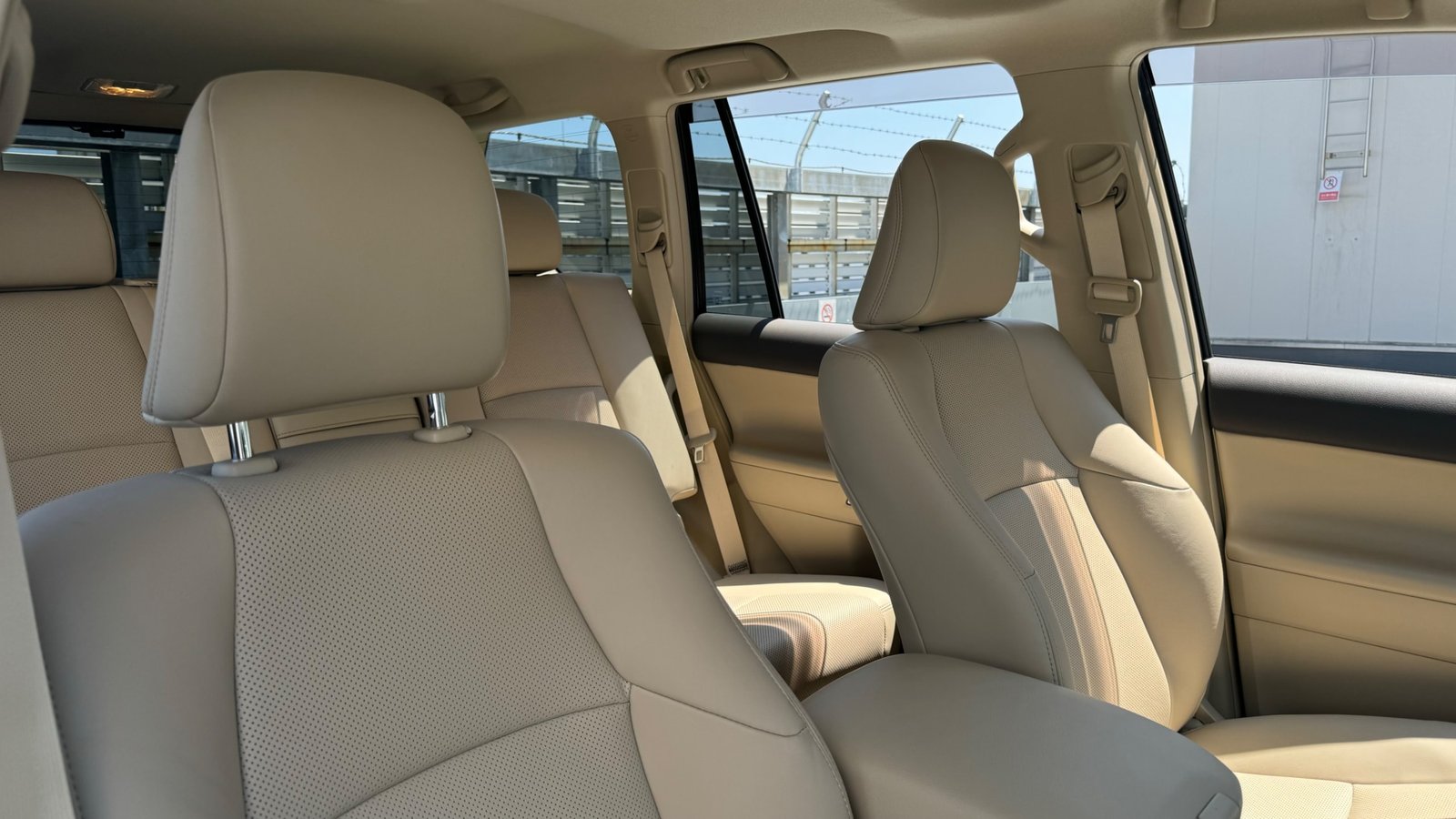 
								2020 Toyota Land Cruiser Prado TX-L full									