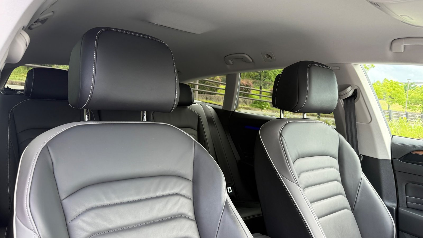 
								2022 Volkswagen Arteon Shooting Brake TSI 4Motion Elegance full									