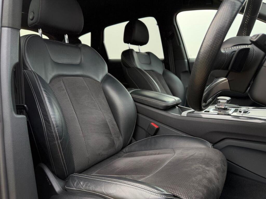 
								2019 Audi Q7 45TDI S Line full									