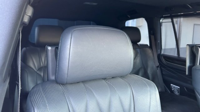 
								2019 Lexus LX570 Black Sequence full									