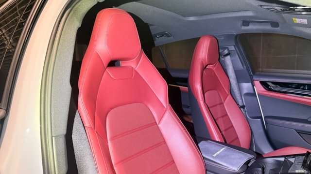 
								2022 Porsche Panamera Base Grade full									