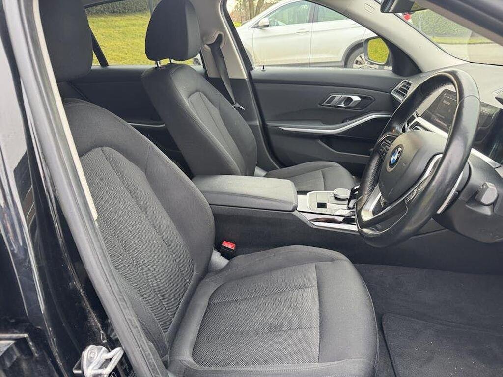 
								2019 BMW 3 Series 330e full									