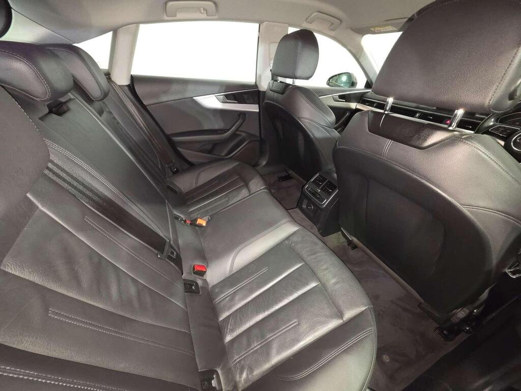 
								2019 Audi A5 Sportback 40 TDI Sport full									