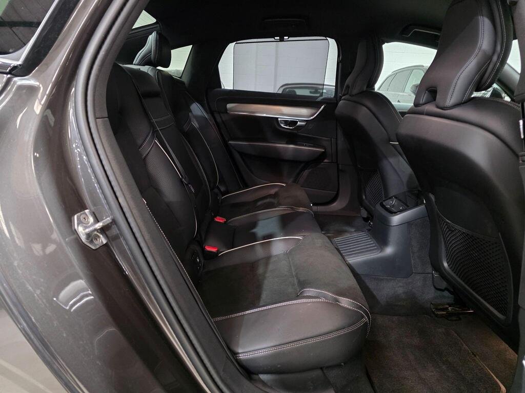 
								2020 Volvo S90 T8 Recharge R-Design full									