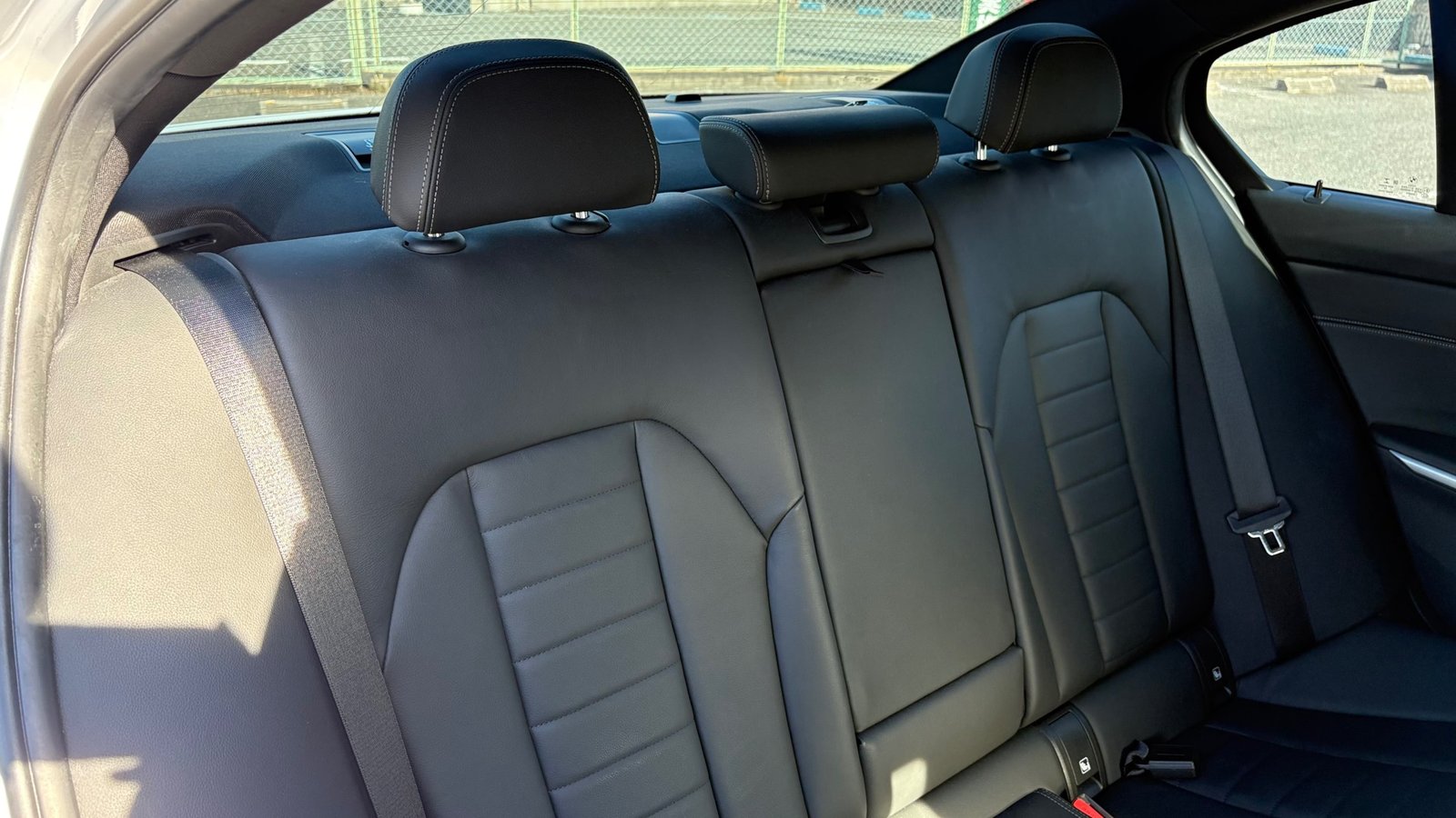 
								2020 BMW 3 Series 330i M Sport full									