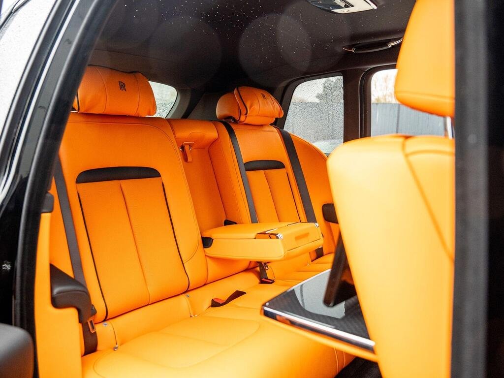 
								2025 Rolls Royce Cullinan Series II Black Badge full									