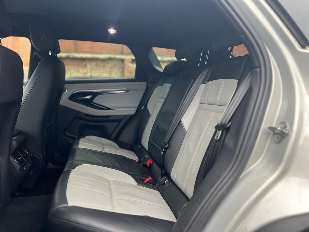 
								2019 Range Rover Evoque D180 First Edition full									