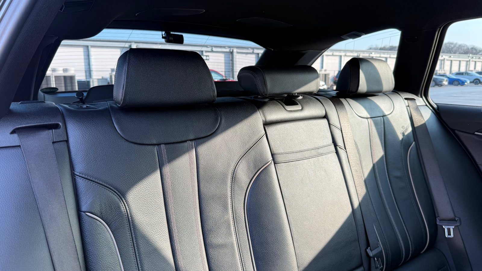 
								2020 Mercedes-Benz E200 Coupe Sport full									