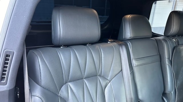 
								2019 Lexus LX570 Black Sequence full									