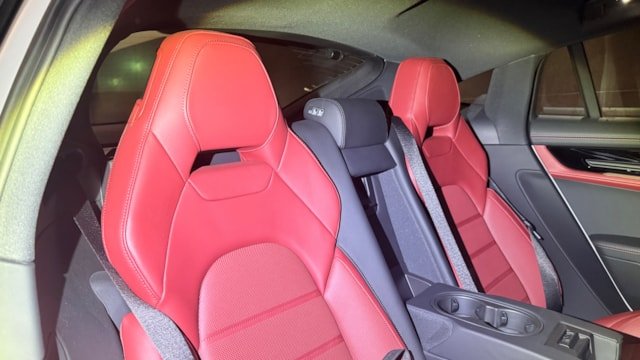 
								2022 Porsche Panamera Base Grade full									