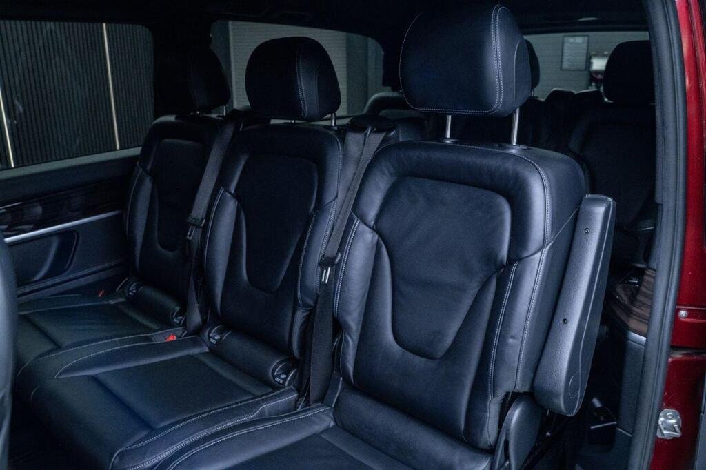 
								2019 Mercedes-Benz V-Class V300d Sport full									