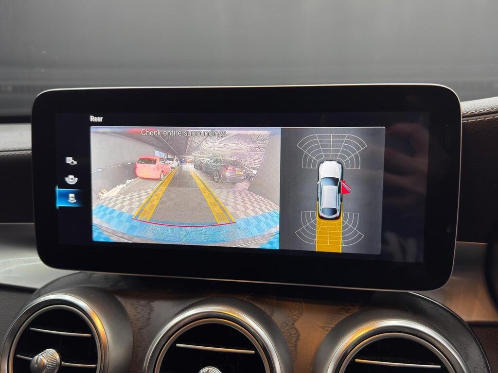 
								2019 Mercedes-Benz GLC300d Coupe AMG Line full									