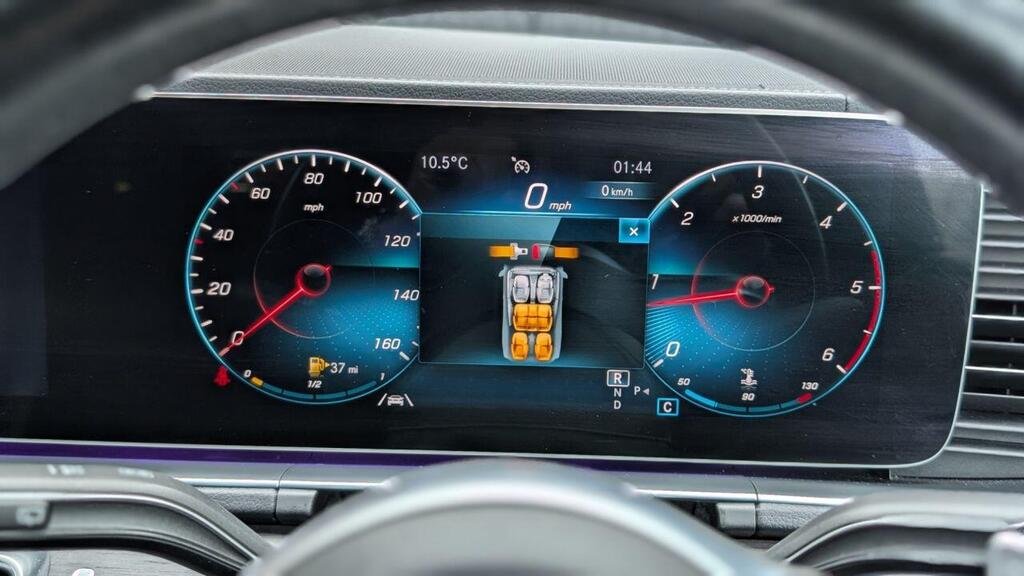 
								2020 Mercedes-Benz GLE350d AMG Line Premium 4Matic full									