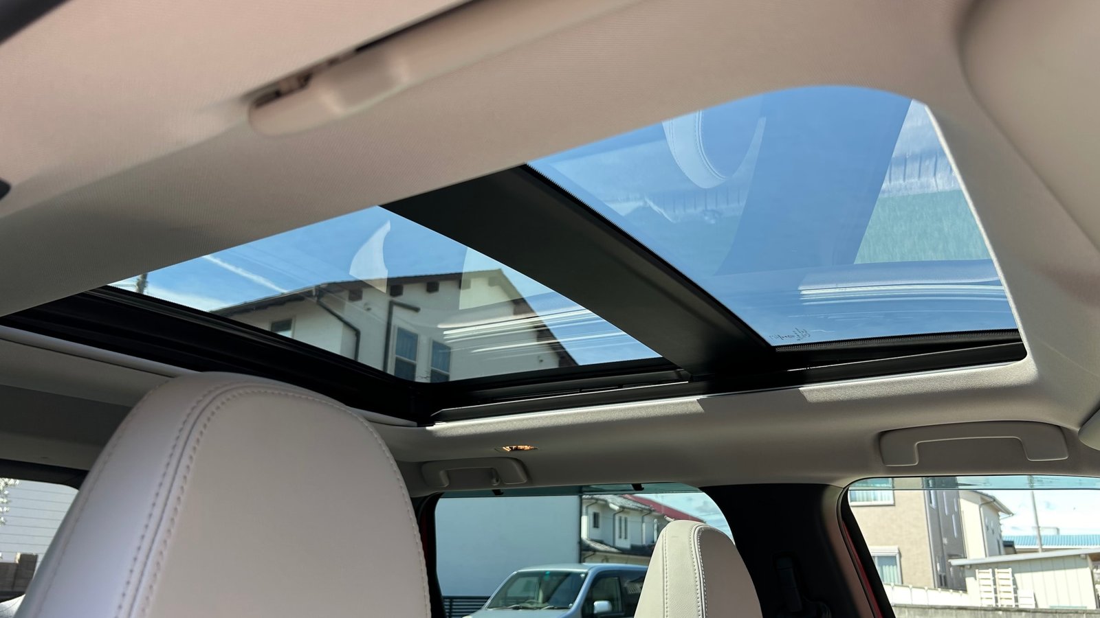 
								2021 Mitsubishi Outlander PHEV P full									