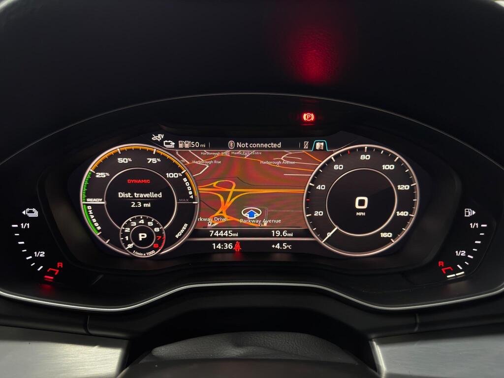 
								2020 Audi Q5 55 TFSIe Competition full									