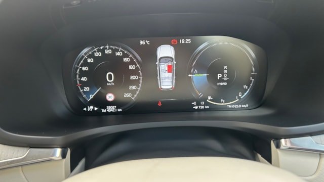 
								2020 Volvo V60 T6 Plug-in Hybrid AWD full									