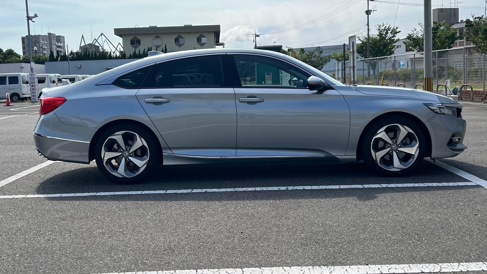 
								2020 Honda Accord EX full									