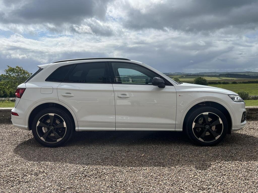 
								2020 Audi Q5 40TDI Black Edition S Tronic full									