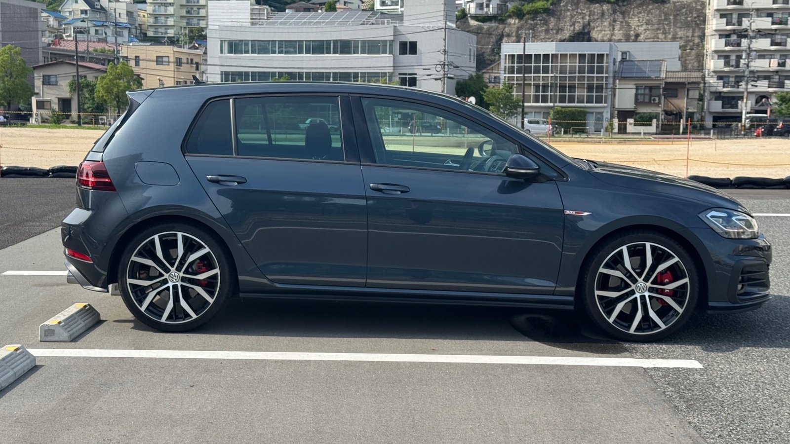 
								2019 Volkswagen Golf GTI Performance full									