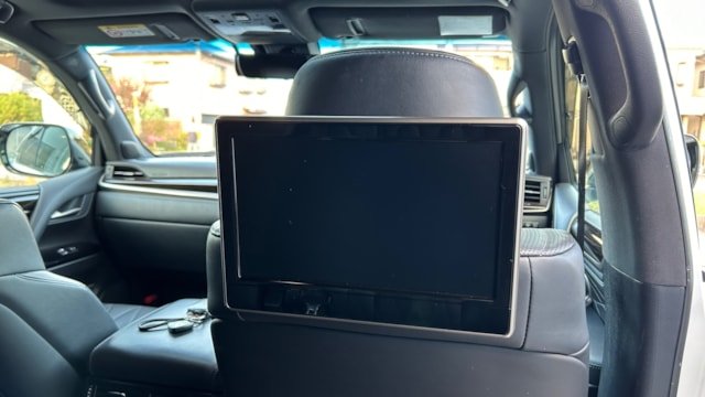 
								2019 Lexus LX570 Black Sequence full									