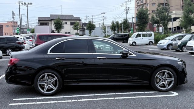 
								2020 Mercedes-Benz E350de Avant-garde Sport full									