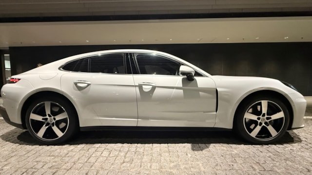 
								2022 Porsche Panamera Base Grade full									