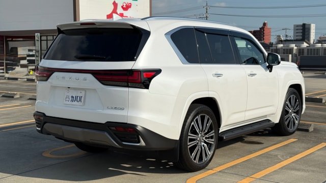 
								2024 Lexus LX600 full									