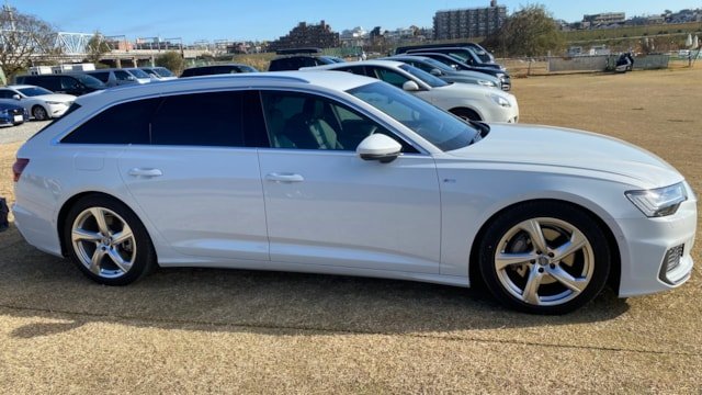 
								2020 Audi A6 Avant 45TFSI Quattro Sport S Line full									