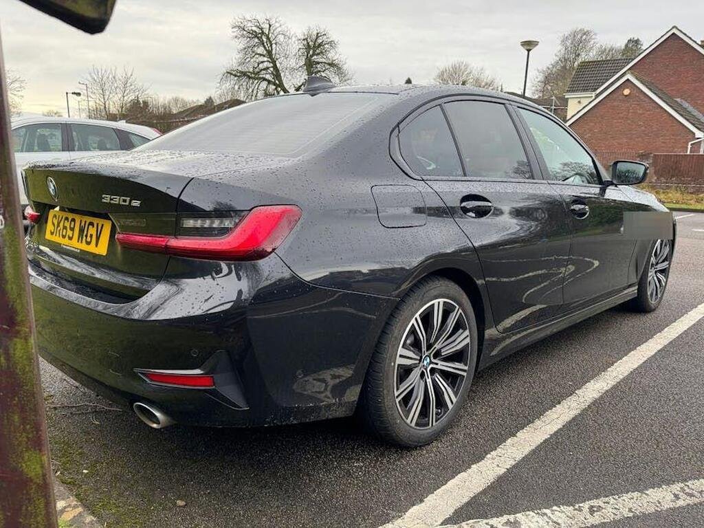 
								2019 BMW 3 Series 330e full									