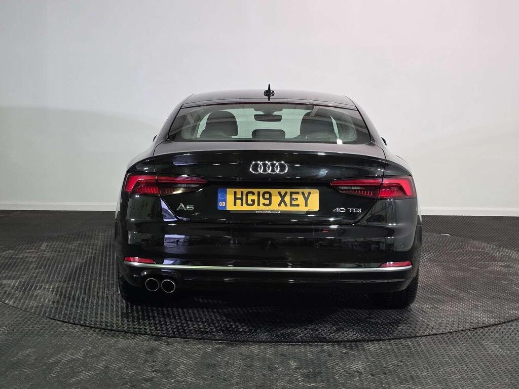 
								2019 Audi A5 Sportback 40 TDI Sport full									